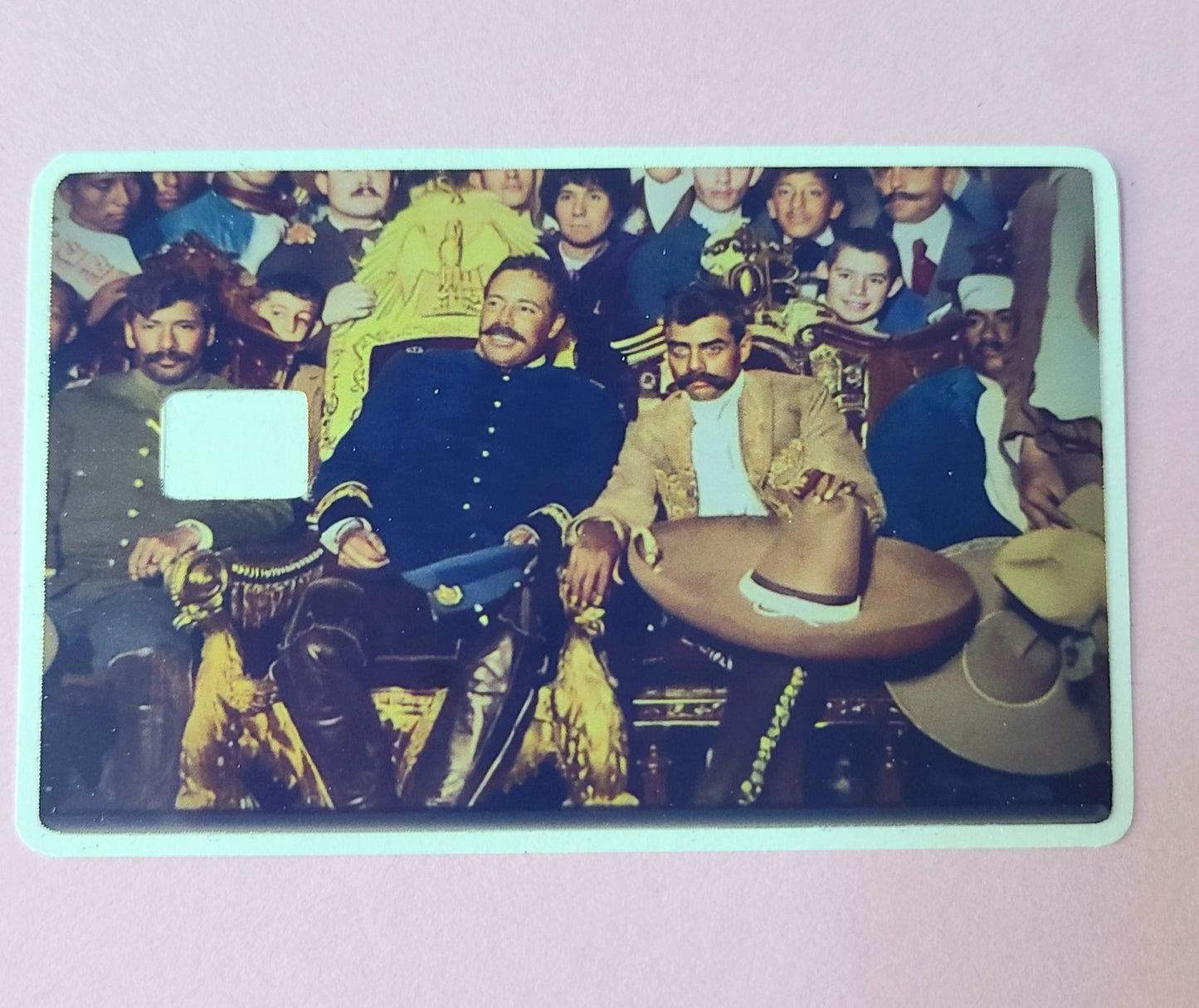 Tarjetas y skins de figuras icónicas mexicanas